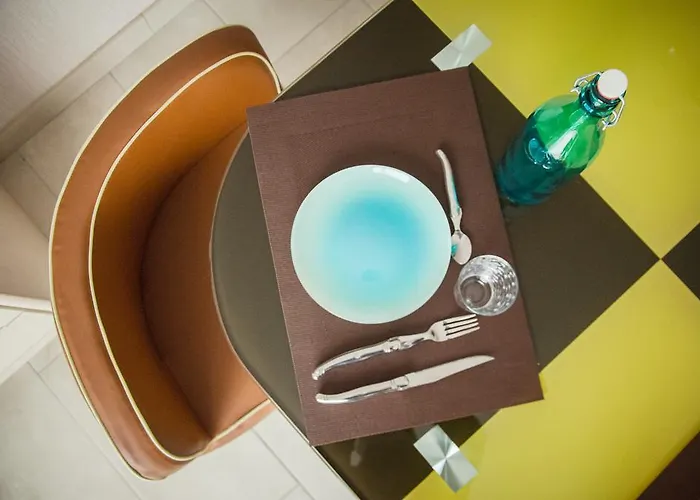 בית נופש Logis De L'hermitage Le Louroux-Béconnais